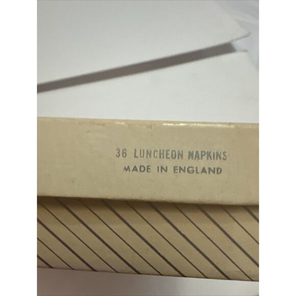 Vtg Devon Lace Paper Luncheon Napkins Styled By Freund Mayer England Orig. Box - Picture 3 of 4